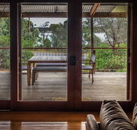 Samphire Beach House - Accommodation Main Beach
