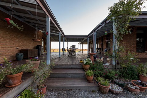 Sanctuary@Waratah - Accommodation Main Beach 1