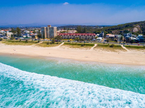 Sandrift Beachfront Apartments - Accommodation Main Beach 2