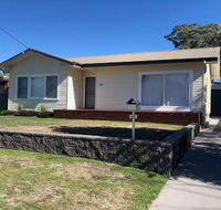 Sandy Shoal' 46 Rigney Street - Shoal Bay Beach Cottage with aircon - Accommodation Main Beach