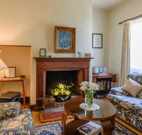 Sargeants  Armoury Cottages 1823 - Accommodation Main Beach