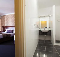Sarina Motor Inn - Accommodation Main Beach