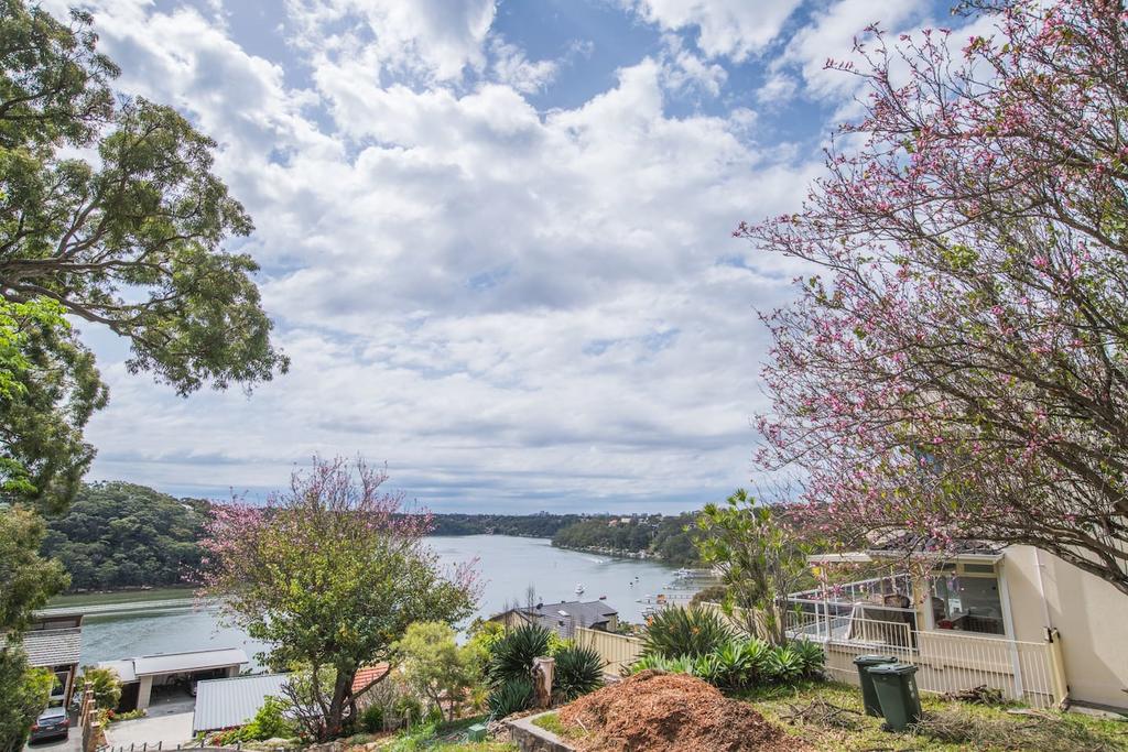 Alfords Point NSW Accommodation Main Beach