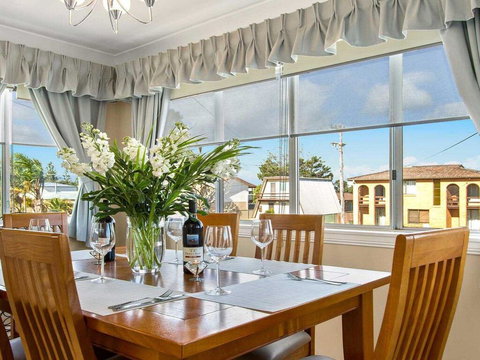 Sea Gem - Air Conditioned And Fireplace - Accommodation Main Beach 3