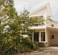 Sea Whispers - a real native outlook - Accommodation Main Beach