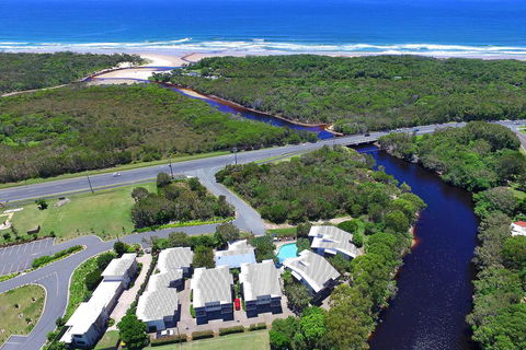Seacove Resort - Accommodation Main Beach 2