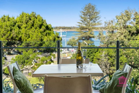 Seamist - Accommodation Main Beach 0