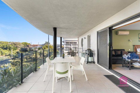 Seamist - Accommodation Main Beach 1