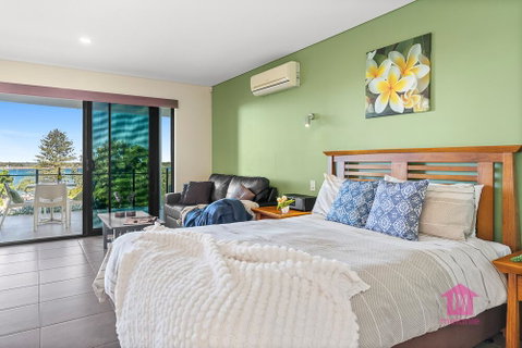 Seamist - Accommodation Main Beach 2