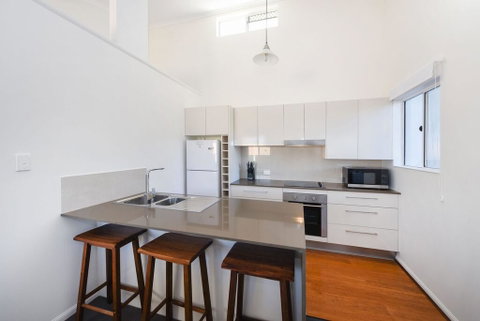 Seamistral - 1/21 Oriole Avenue - Accommodation Main Beach 1