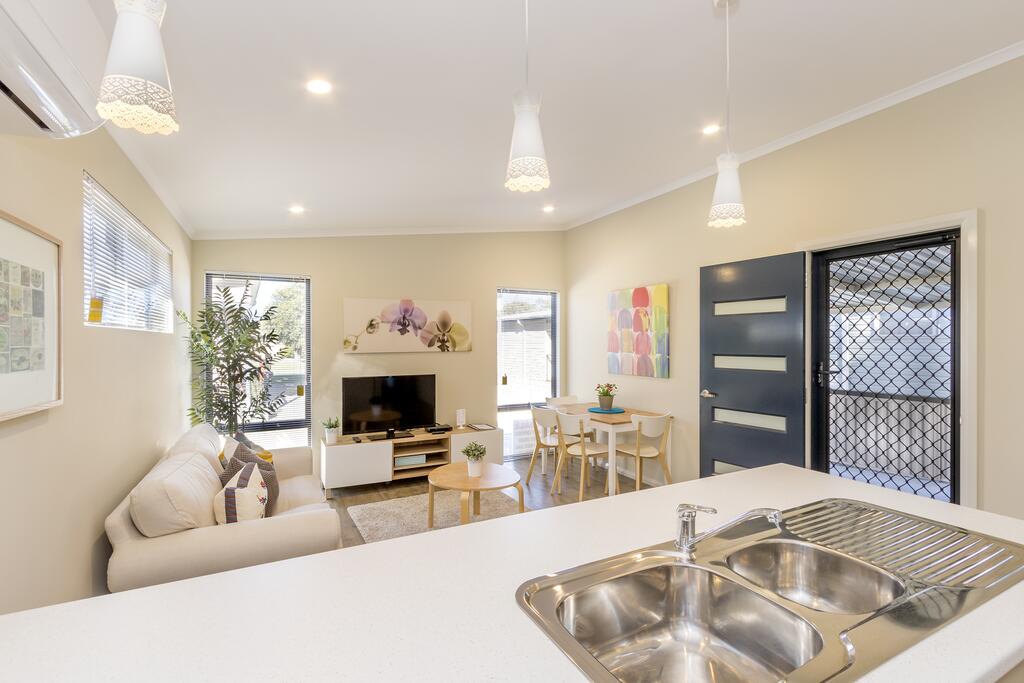 Hopeland WA Accommodation Main Beach
