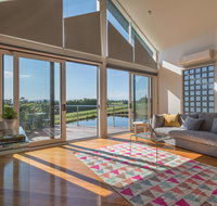 Seville Estate - Accommodation Main Beach