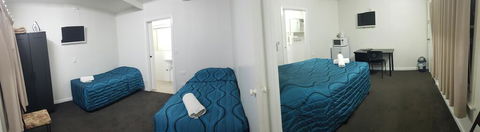 Seymour Motel - Accommodation Main Beach 2