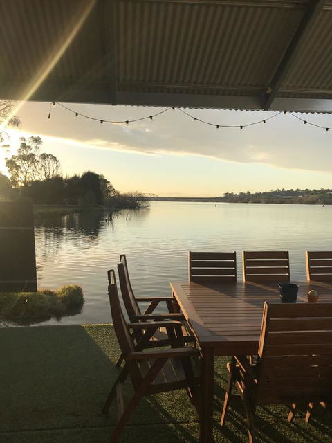 Shack Built Over The Murray River - Accommodation Main Beach 0