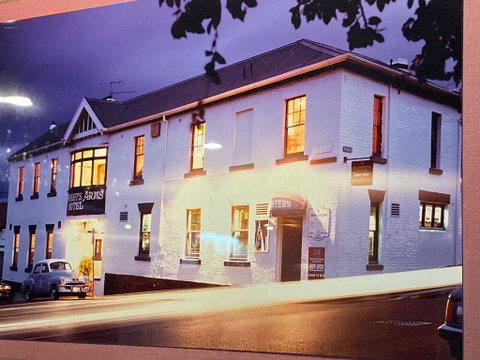Shipwrights Arms - Accommodation Main Beach 0