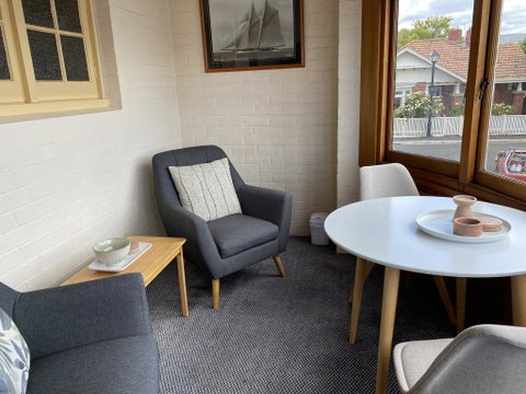 Shipwrights Arms - Accommodation Main Beach 1