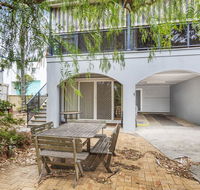 Shoal Bay Avenue Unit 2/7 - Accommodation Main Beach