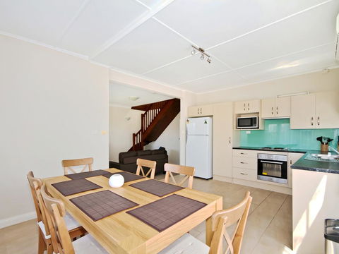 Silver Sands Serenity - Accommodation Main Beach 3