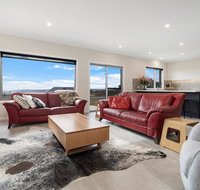 Silverdown - Accommodation Main Beach