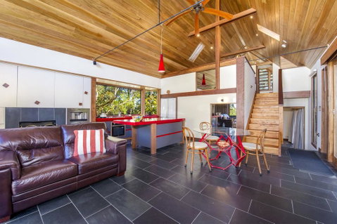 Silvermere Guesthouse - Accommodation Main Beach 0