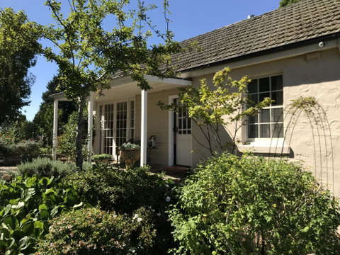 Silvermere Guesthouse - Accommodation Main Beach 1