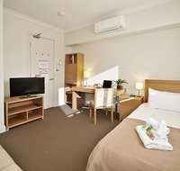 Single Room w/ Private Bathroom in Brunswick - Accommodation Main Beach