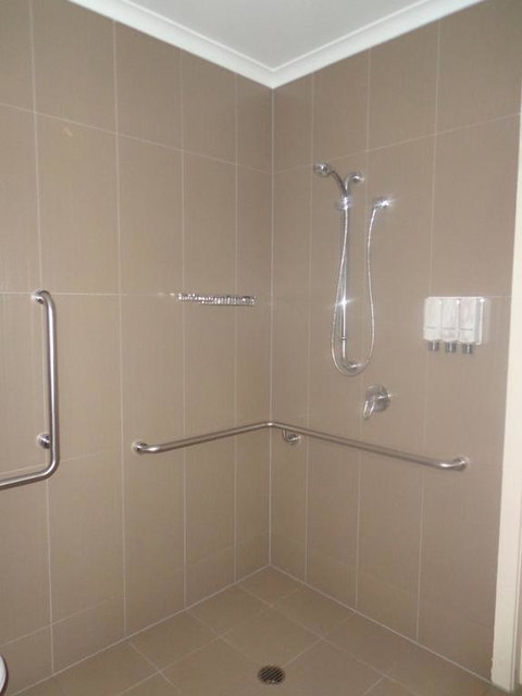 Smart Stayzzz Inns - Accommodation Main Beach 3