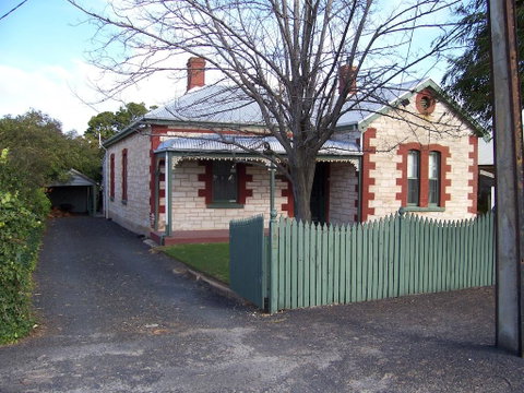 Smith Street Villa Naracoorte - Accommodation Main Beach 0