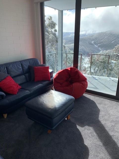 Snow Ski Apartments 22 - Accommodation Main Beach 2