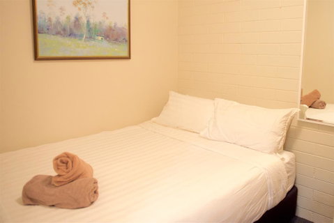 Snow Ski Apartments 27 - Accommodation Main Beach 3