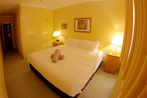 Snow Ski Apartments 37 - Accommodation Main Beach 0
