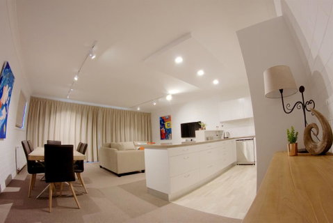 Snow Ski Apartments 39 - Accommodation Main Beach 0