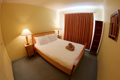 Snow Ski Apartments 41 - Accommodation Main Beach 2