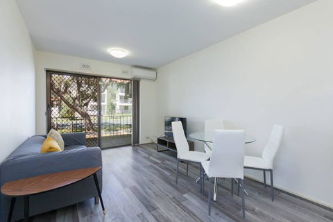 South Perth Perfect Location Free WIFI & Parking - Accommodation Main Beach 0