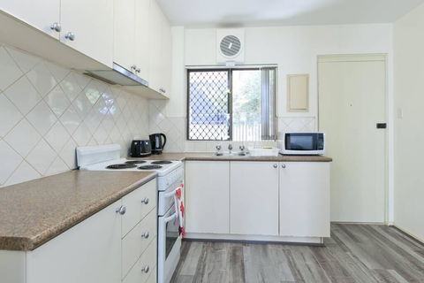 South Perth Perfect Location Free WIFI & Parking - Accommodation Main Beach 2