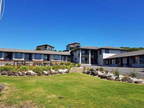 Southern Ocean Motor Inn - Accommodation Main Beach 2
