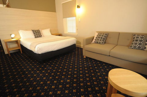 Sovereign Hill Hotel - Accommodation Main Beach 2