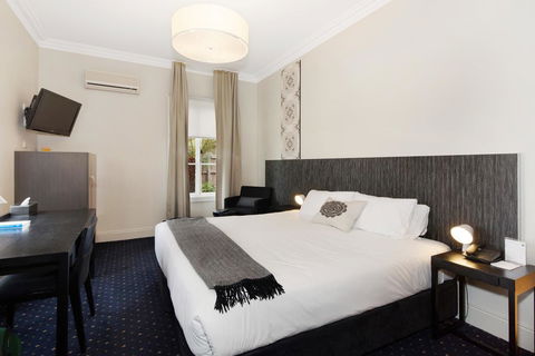 Sovereign Hill Hotel - Accommodation Main Beach 0
