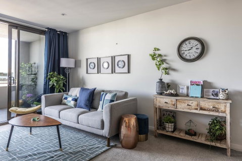 SPACIOUS BRAND NEW // 1BR // IN GORGEOUS BARTON - Accommodation Main Beach 2