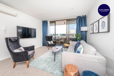 SPACIOUS BRAND NEW // 1BR // IN GORGEOUS BARTON - Accommodation Main Beach 0