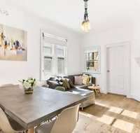 Spacious Harbour View 4bd home in Sydney CBD - Accommodation Main Beach