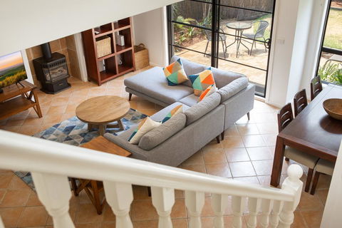 Spacious Home In The Heart Of Avalon Beach - Accommodation Main Beach 2