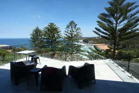 Spectacular Bilgola Beachhouse - Accommodation Main Beach 0