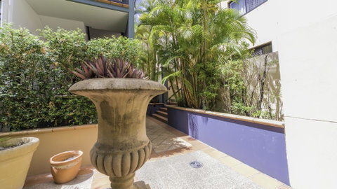 Spring Hill With Pool - Accommodation Main Beach 1