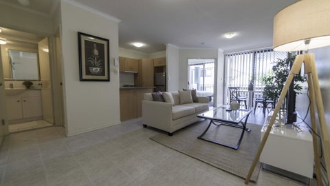 Spring Hill With Pool - Accommodation Main Beach 2