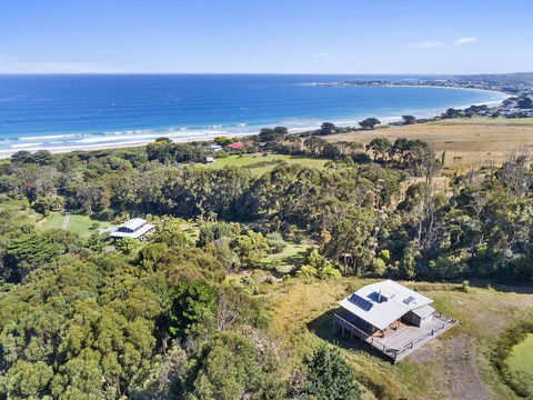 Spring House - Accommodation Main Beach 3
