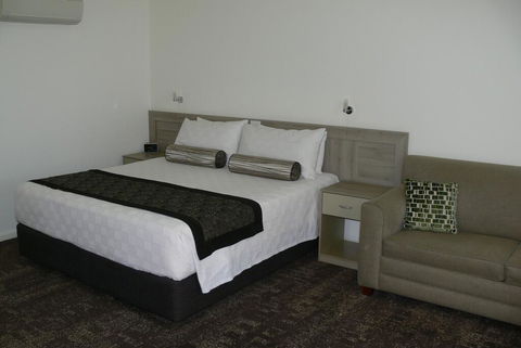 Springs Resorts Mittagong - Accommodation Main Beach 3