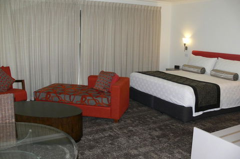 Springs Resorts Mittagong - Accommodation Main Beach 1