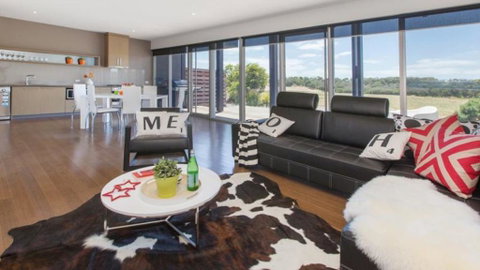 ST ANDREWS BEACH APARTMENT 4.02 - Accommodation Main Beach 1