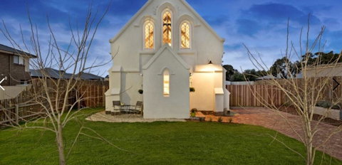 St James Converted Church - Accommodation Main Beach 0